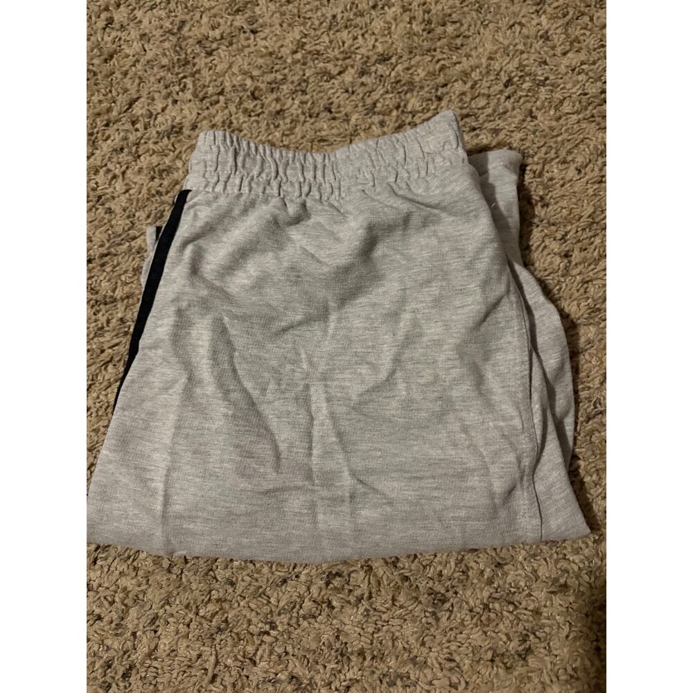 Adidas Originals 3-Stripe Shorts – Men's Size Large – Gray/Black – Trefoil Logo